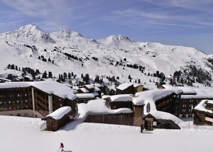 Themis - Chaleureux - Aux Pieds - Vue Pistes Mae-8284 * La Plagne